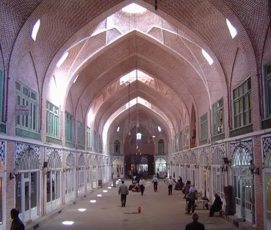 پاورپوینت معماری و طراحی بازارهای سنتی ایران