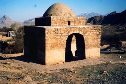 پاورپوینت آتشکده های تاریخی و مذهبی ایران باستان