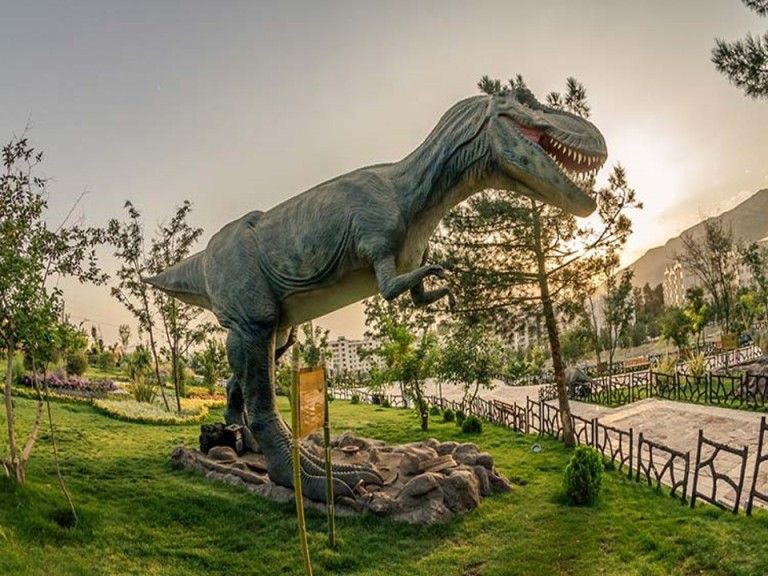 پاورپوینت بوستان دایناسورهای متحرک سعادت آباد تهران