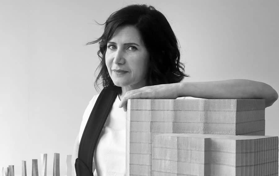 پاورپوینت زندگینامه و آثار معماری فرشید موسوی